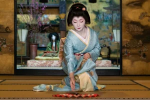 una geisha su un tatami