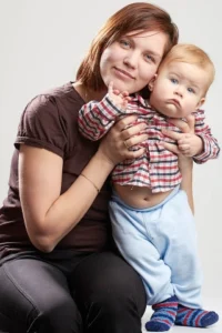 una mamma con un bambino