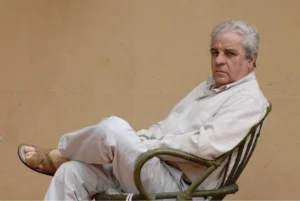 l auotre juan marse seduto