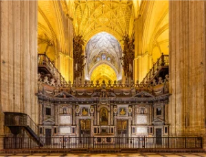 interno della cattedrale di Siviglia licenza imamgine CC