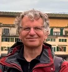 foto di Mirk Tavosanis autore del libro l'italiano sulla via dell'india