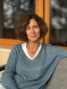 Emanuela Bernascone foto seduta