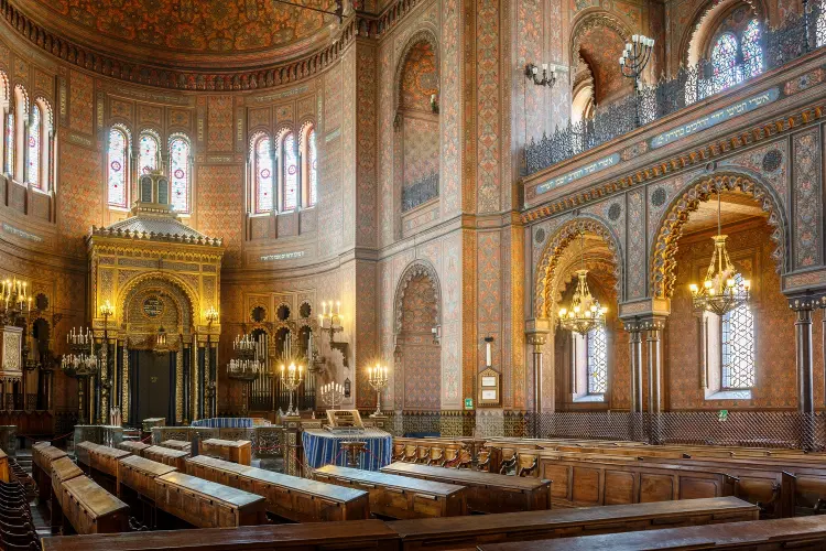 interno della sinagoga di Firenze