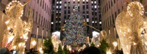 Christmas Tree and Christmas Decoration in front of the Rockefeller Center, Manhattan, New York City (2011) – Wikimedia Commons