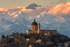 torino città d'Italia, la basilica di Suoerga al tramonto
