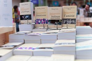 Libri al festival du livre 2026 Amazon si ritira 