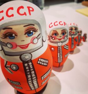 Matrioska sovieticai che celebra la cosmonauta Valentina Tereshkova
