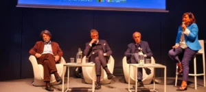 l'annuncio del salone delle riviste con il ministro Giuli e il filosofo Cacciari