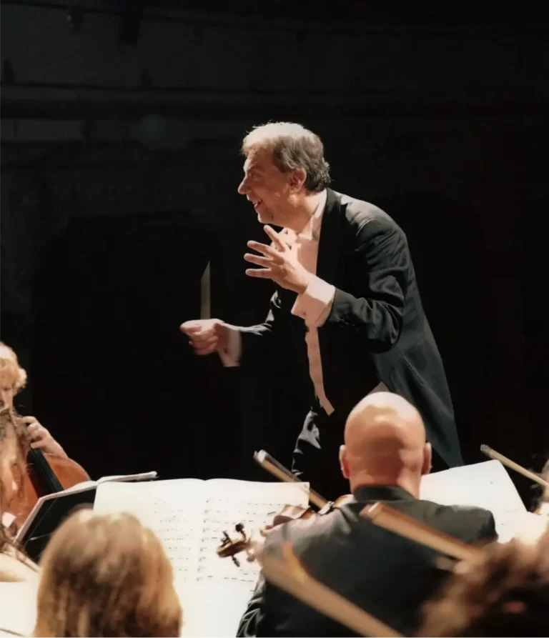 Il Maestro Claudio Morbo, direttore d'orchestra.