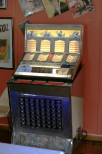 Juke-box, immagine evocativa per lettere e cartoline.