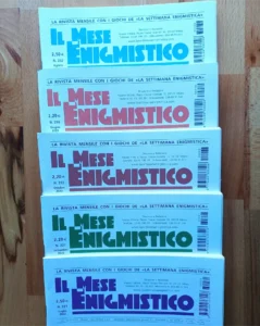 Copertine di alcuni numeri de Il Mese Enigmistico.