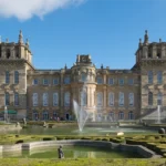 Blenheim Palace, used as a filming location for the series e sfondo romanzi regency di Georgette Hayer