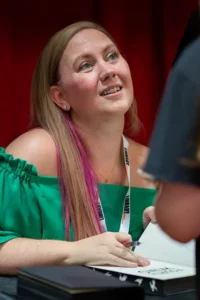 rebecca Yarros autrice di romantasy