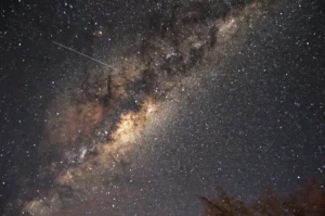 Cielo notturno con stelle 
