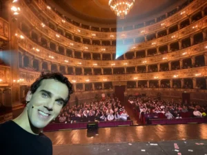 Luca Bono al teatro di Fermo.