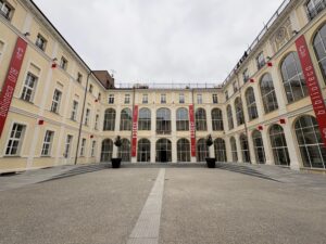 Esseci Cuneo visione del cortile