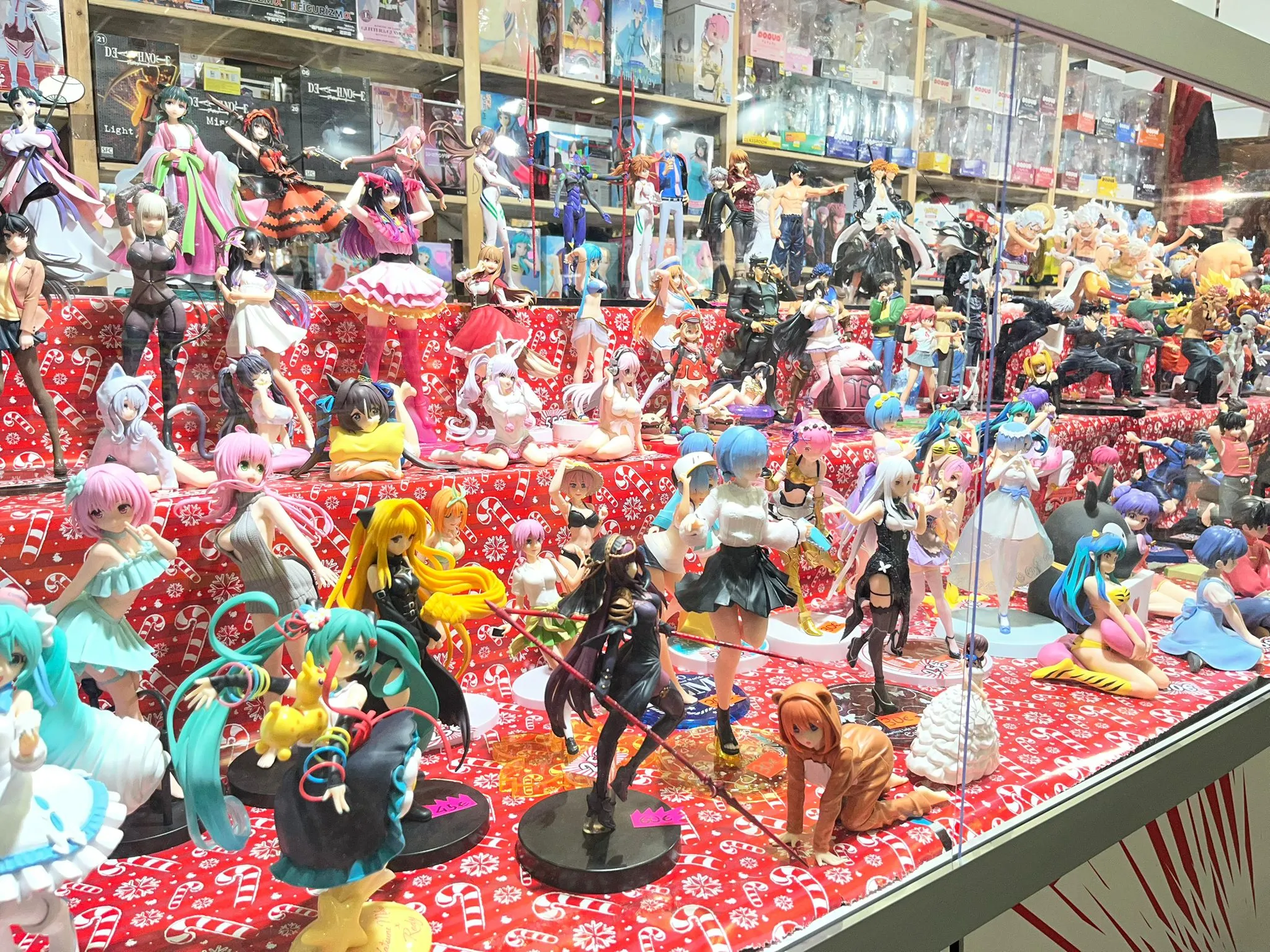 be comics be games xmas 2025, stand con action figure