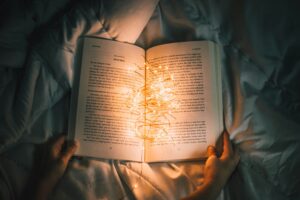 leggere di notte libro luci